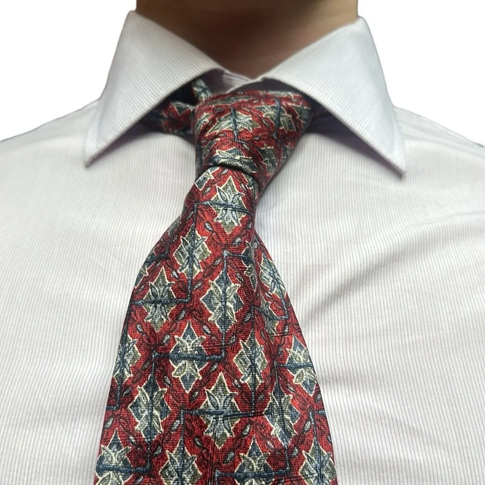 Ermenegildo Zegna Signature Red Blue 100% Silk Jacquard Tie